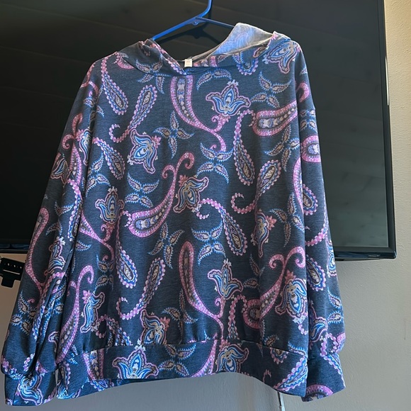 NWOT ling sleeve hooded shirt - Picture 1 of 3